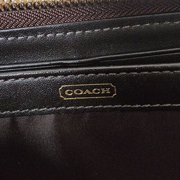 Coach Signature Accordion Leather Zip Around Wallet - Picture 6 of 9